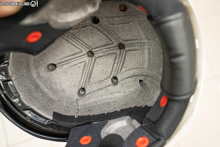 破解對國產帽的迷思！SOL HELMETS 安全帽撞擊測試實驗室、生產線參訪