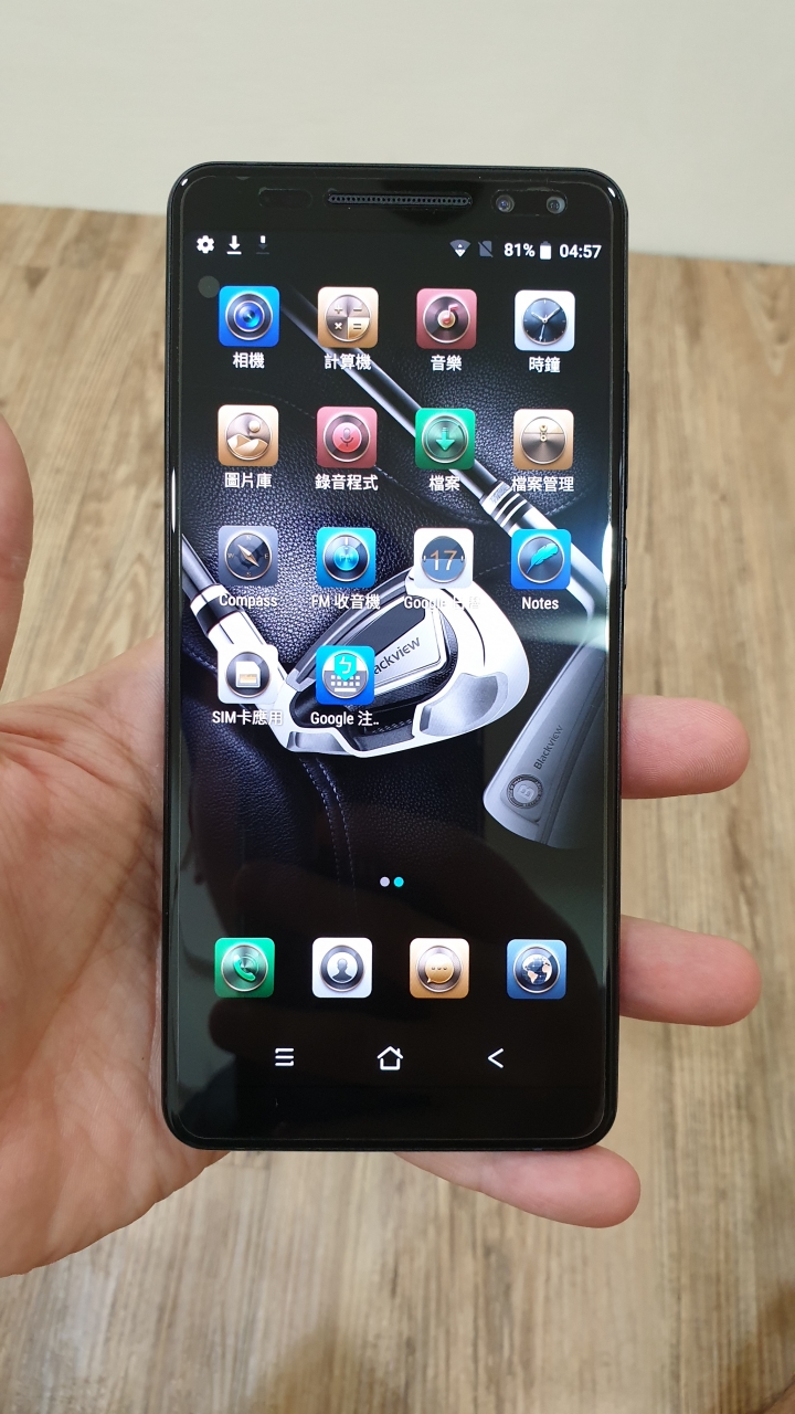 不專業開箱 Blackview Max1 投影機手機