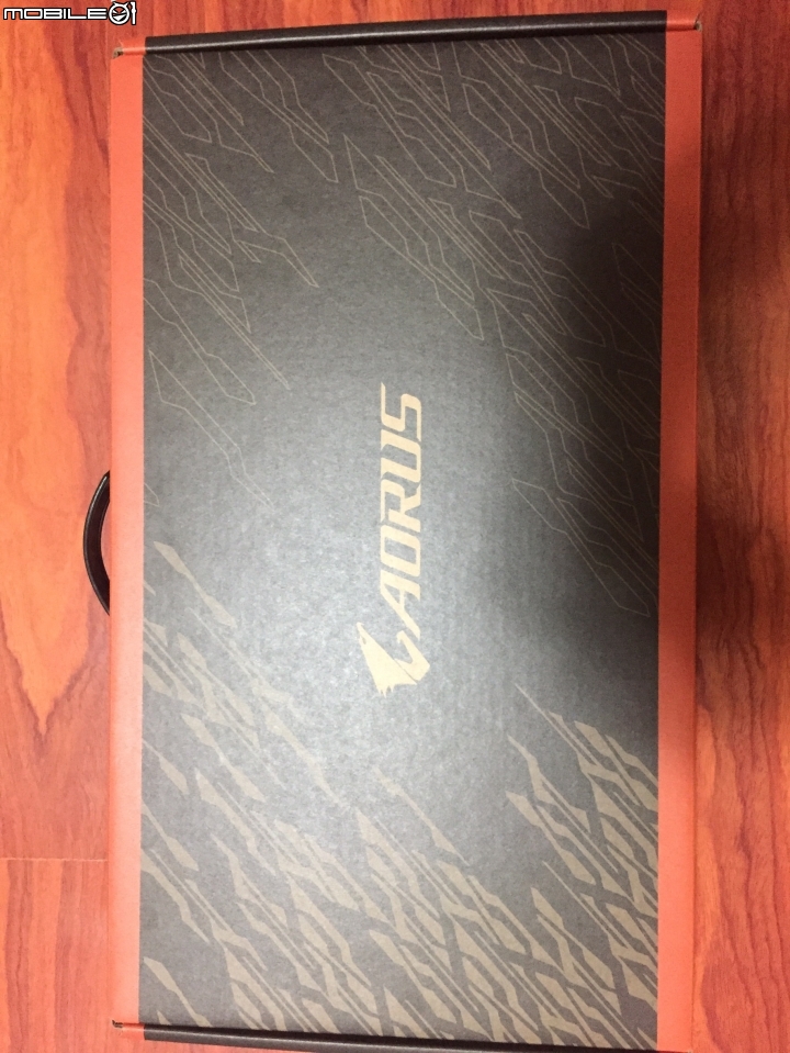 完全不專業開箱AORUS 15W9