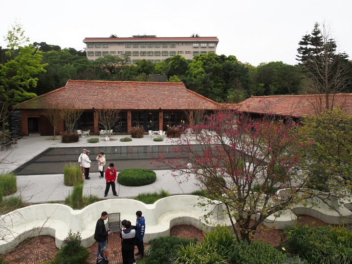 臺北市 士林區 BRICK YARD 33 1/3 美軍俱樂部 — 冷戰時期美軍駐臺之重要見證