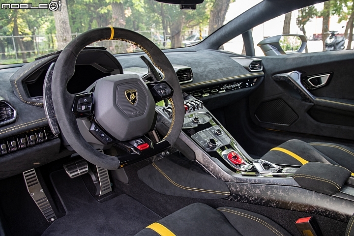Lamborghini Huracan Performante試駕：突破天際難以比擬的熱血境界