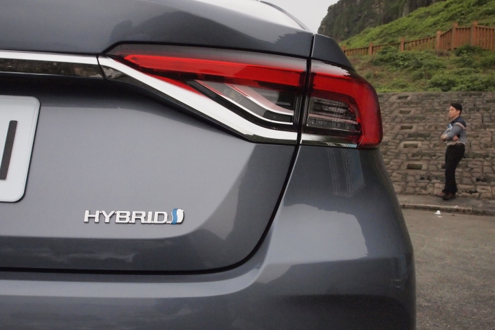 點我看大圖 神車的後裔,全新改款ALTIS HYBRID一日車迷活動分享