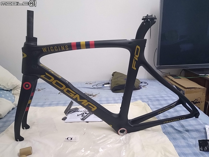 请帮忙看看我新买的pinarello dogma f10的问题