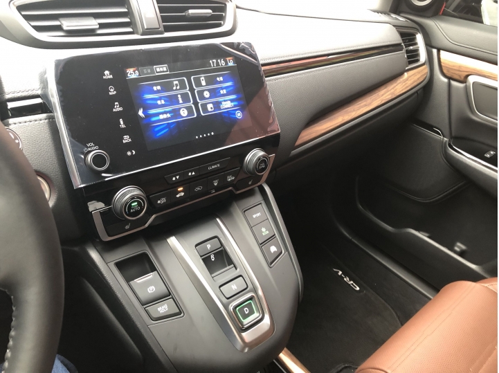 CR-V HYBRID提車
