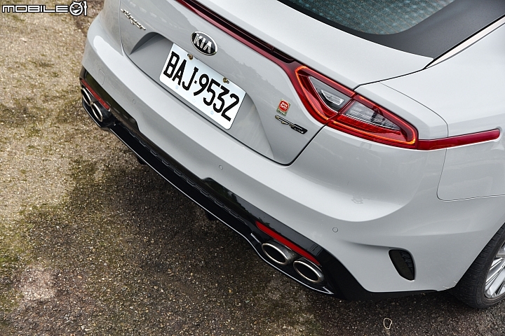 KIA Stinger 2.0T GT-Line 渾然天成的性感魅力！