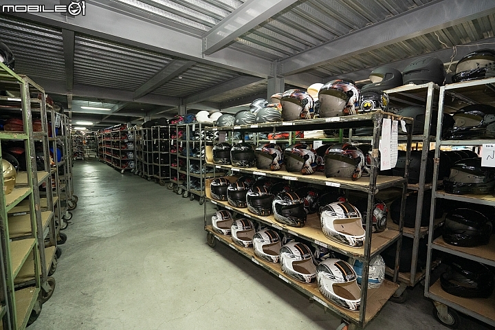 破解對國產帽的迷思！SOL HELMETS 安全帽撞擊測試實驗室、生產線參訪