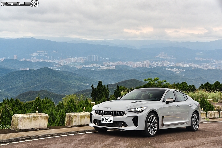 KIA Stinger 2.0T GT-Line 渾然天成的性感魅力！