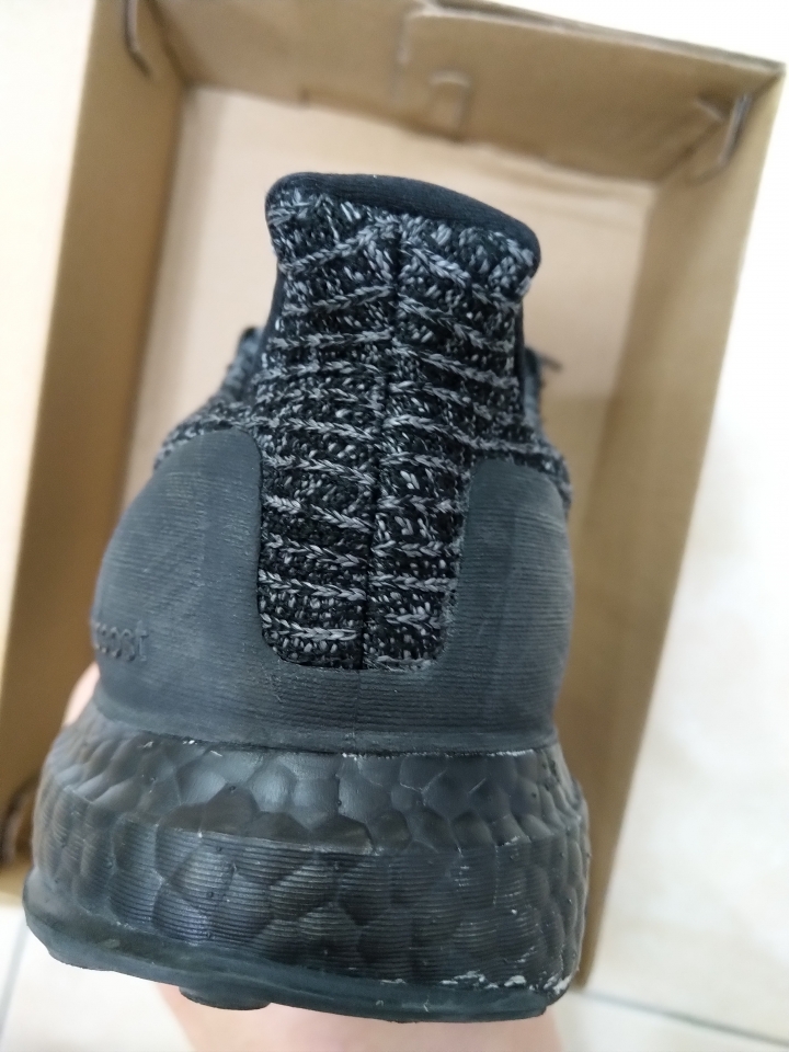 Ultraboost 4.0 triple black求驗