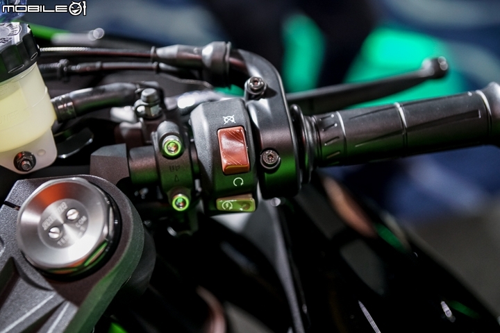【採訪】再登場兩款新車!Kawasaki 台崎重車 W800 Café、Z400 與 Z900RS Café、ZX-6R 636 澎湖正式發表!