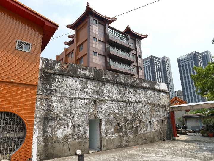 臺南市 東區 臺南府城巽方砲台 — 用來做為修道院的砲台