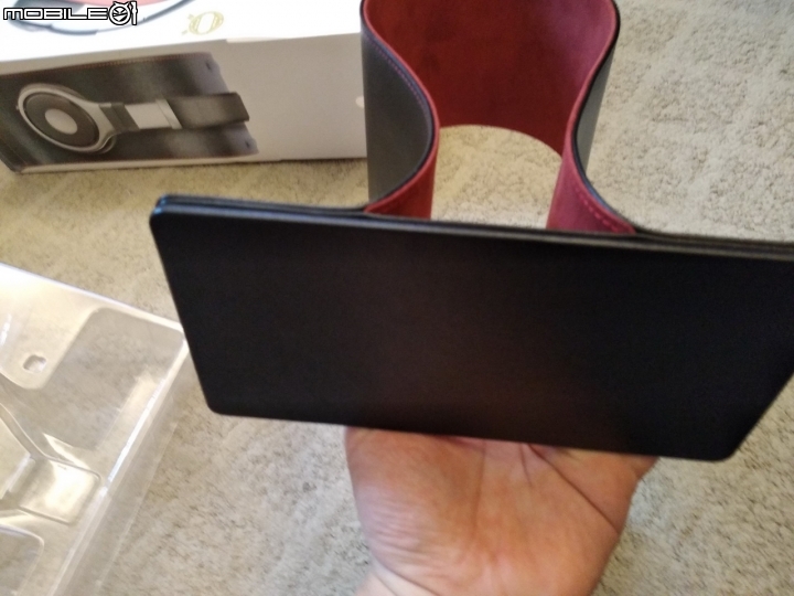 Logitech G233與ACASE耳機架 簡單分享