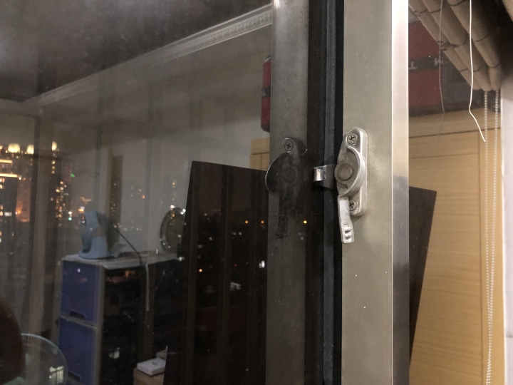 請益窗型冷氣泥作封孔的價錢
