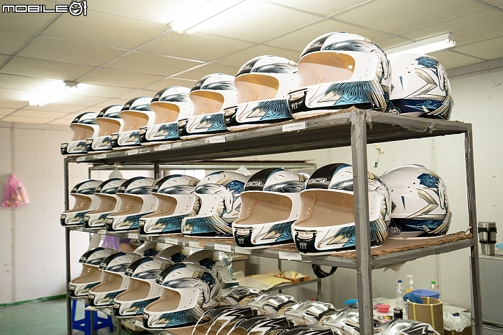 破解對國產帽的迷思！SOL HELMETS 安全帽撞擊測試實驗室、生產線參訪