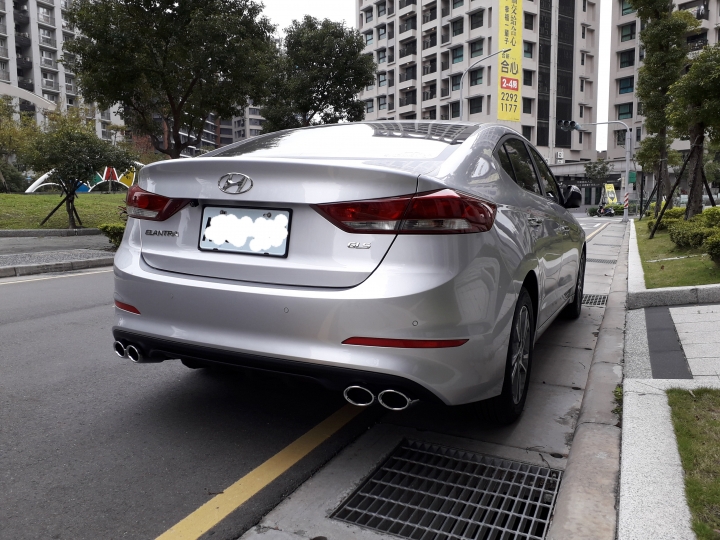 [分享] Hyundai Elantra 1.6豪華版菜單 已交車~