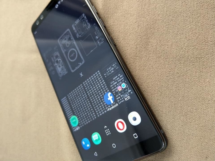 買了, HTC EXDOUS 1 科技質感  [開箱]