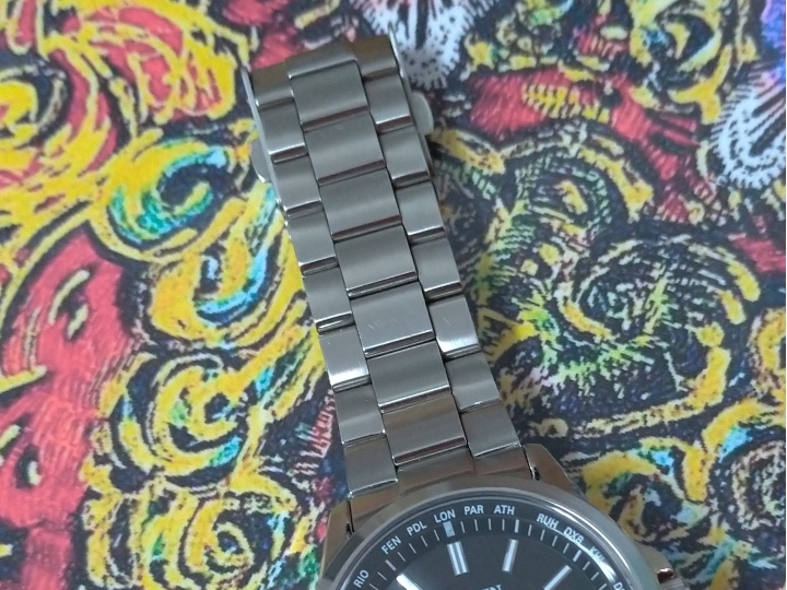 【開箱】CITIZEN Eco-Drive光動能CB1090-59E