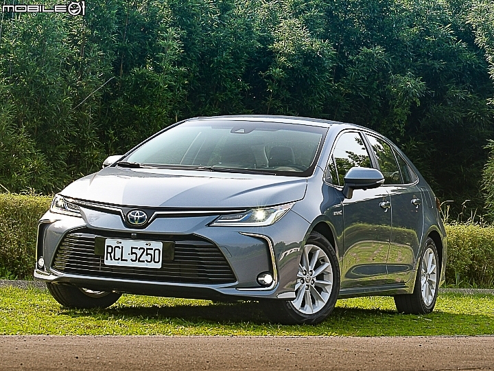 【紙上評比】熱門國產中型房車隔空先廝殺！ Altis / Focus / Elantra Sport / Sentra規格與空間評比