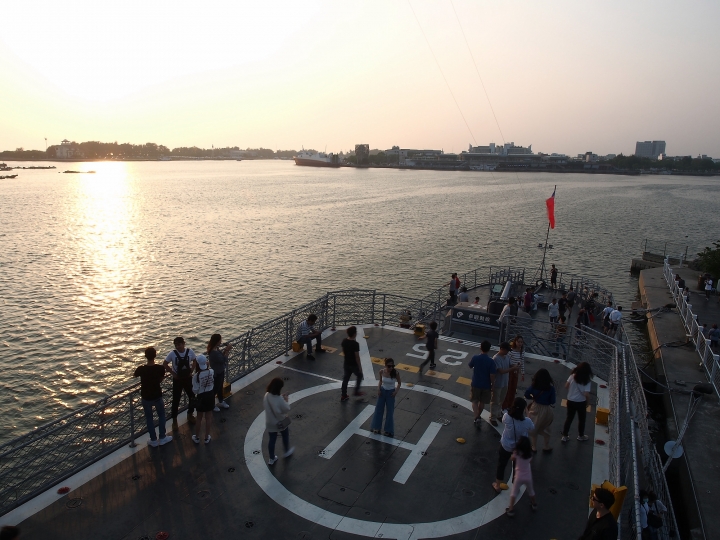 臺南市 安平區 定情碼頭-德陽艦園區 — 全臺唯一軍艦博物館