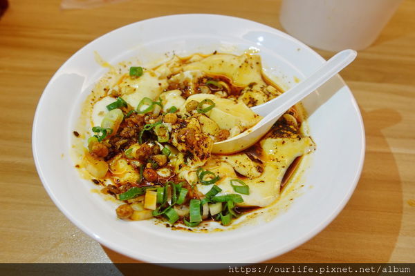 台中東區大里．手工現沖四川豆腐腦手作甜水麵@成都日嚐四川小吃