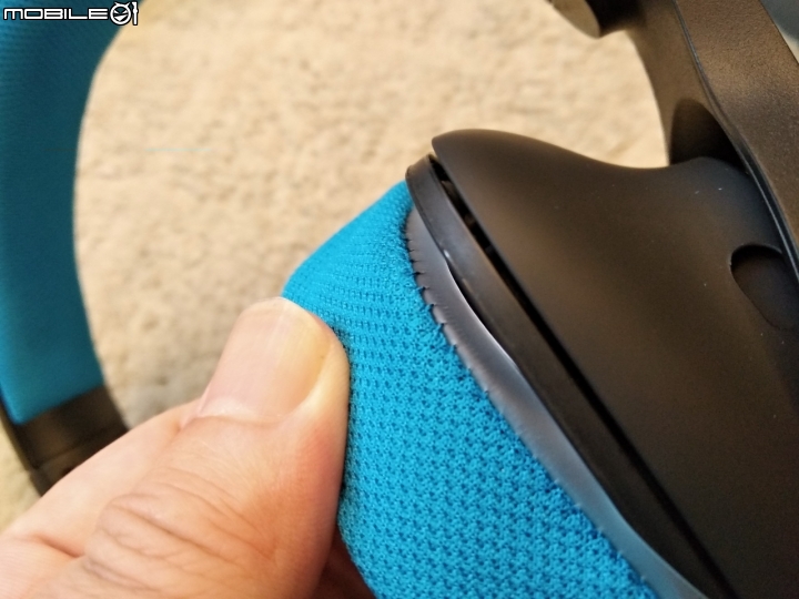 Logitech G233與ACASE耳機架 簡單分享
