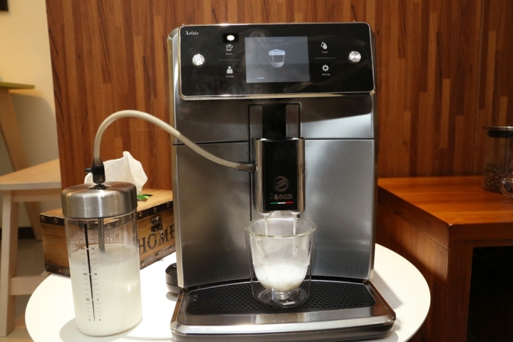 換新機衝頂規Saeco SM7685咖啡機