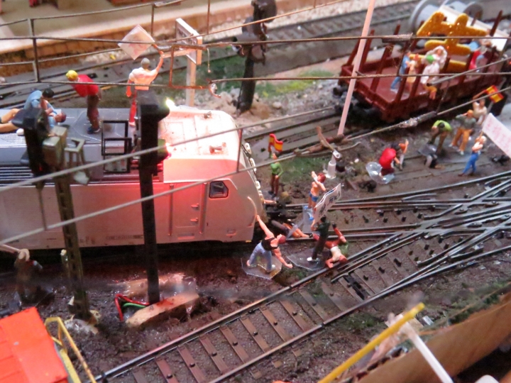 陳抗事件--火車模型版