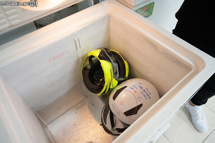 破解對國產帽的迷思！SOL HELMETS 安全帽撞擊測試實驗室、生產線參訪