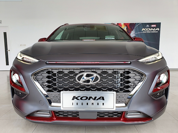 超帥、超稀有！限量50台「KONA鋼鐵人版」詳細賞車分享 (附專屬儀錶板&HUD開機影片)