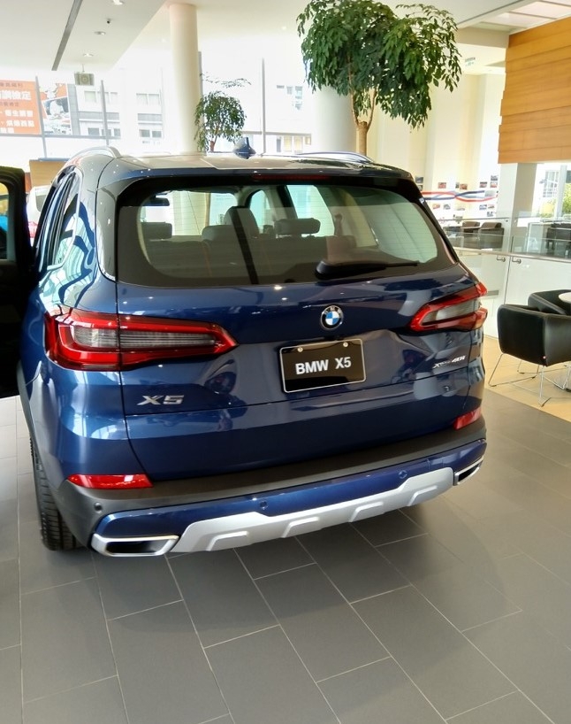 [心得] BMW X5 vs XC90實車比較