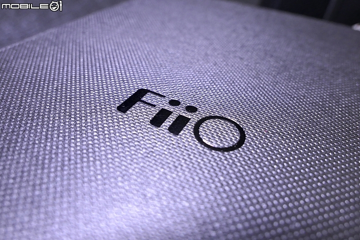 [開箱評測]FiiO M11 安卓智能無損音樂播放器～2.5平衡/4.4平衡/3.5單端～您要的“洞”通通給！