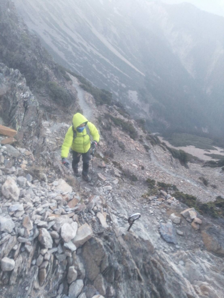 71歲的阿北終於完成登頂玉山主峰的心願！