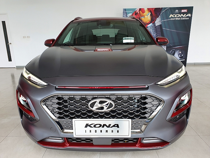 超帥、超稀有！限量50台「KONA鋼鐵人版」詳細賞車分享 (附專屬儀錶板&HUD開機影片)