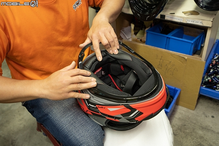 破解對國產帽的迷思！SOL HELMETS 安全帽撞擊測試實驗室、生產線參訪