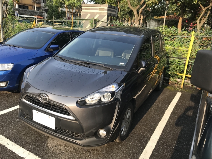 [iRent租車分享] Toyota Sienta