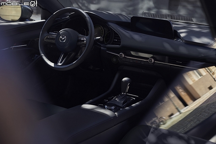 【New Mazda3預售價公佈】入門車型自81萬元起，頂規加入車道維持輔助系統！