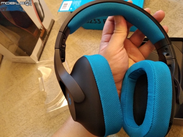 Logitech G233與ACASE耳機架 簡單分享