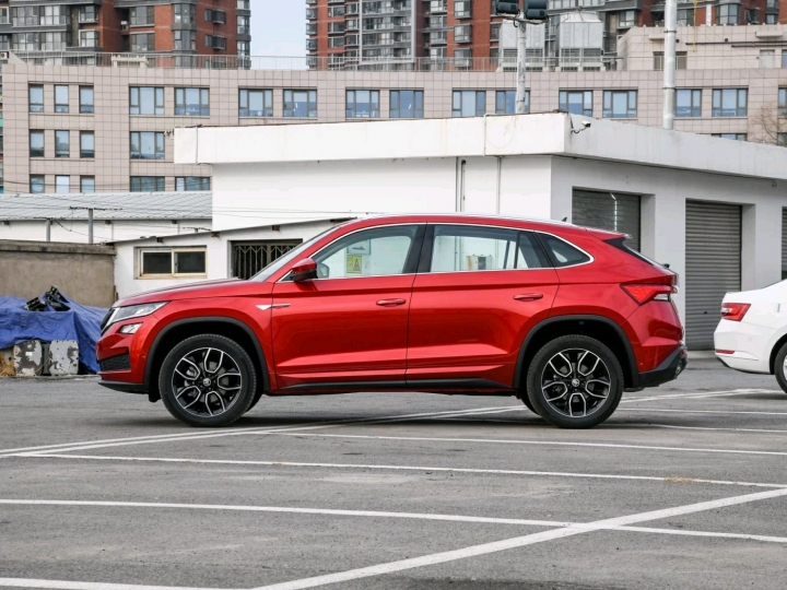 福斯Teramont X版本(這車尾就是駝背)