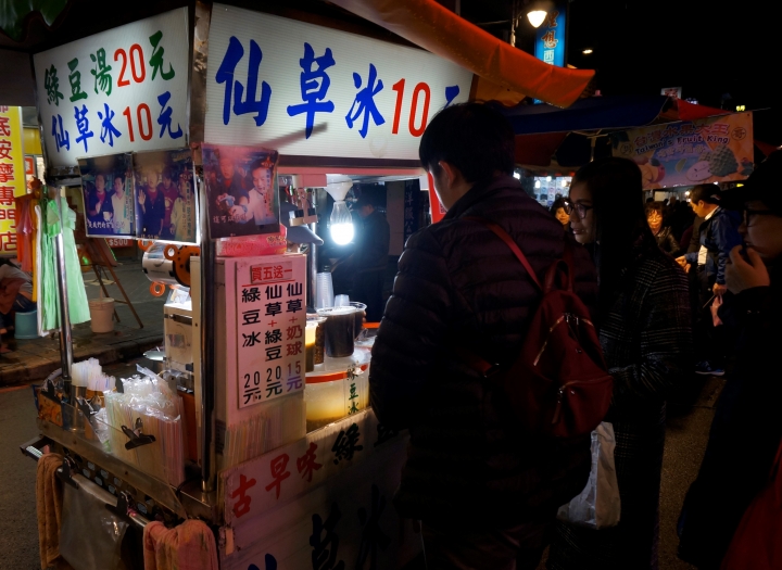 〔美食新語〕艋舺夜市10元美食傳奇