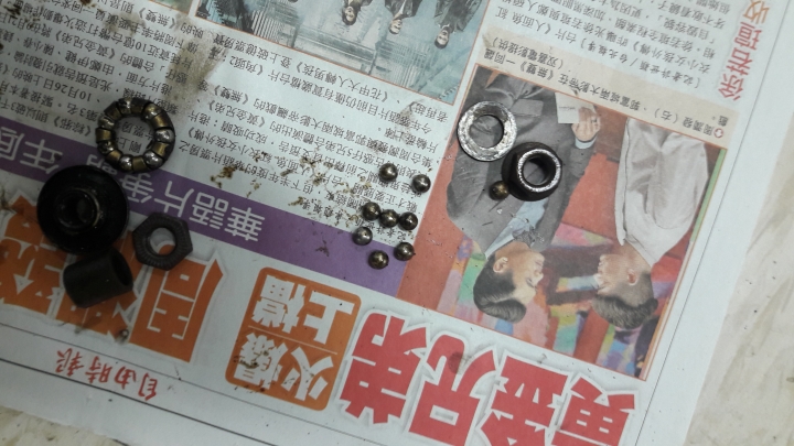 請問後齒盤拆不下來，卡關了