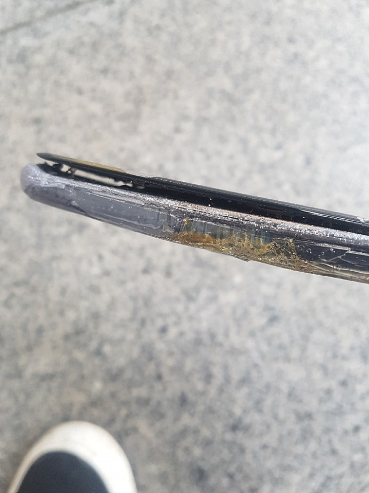 三星S10 5G 用六天爆炸