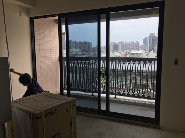 [開箱] 純白淨小坪數新成屋