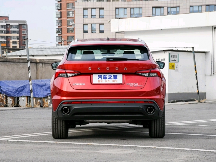 福斯Teramont X版本(這車尾就是駝背)