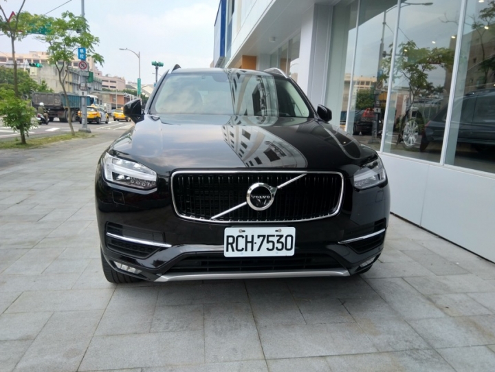 [心得] BMW X5 vs XC90實車比較