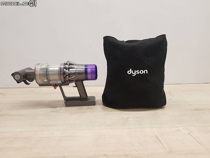 Dyson V11 吸力增強20% 全面清潔你的家 也跟Dyson V10比一比