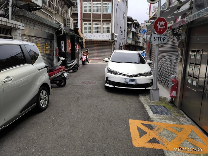 請問這樣算違停嗎？
