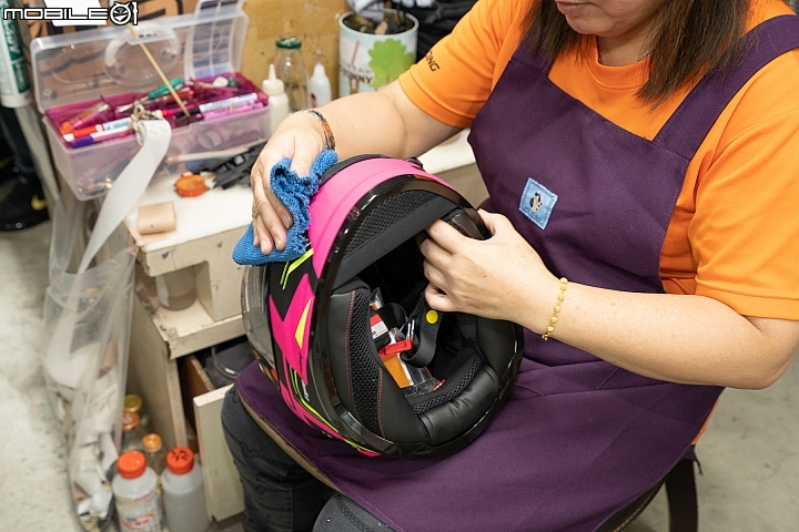 破解對國產帽的迷思！SOL HELMETS 安全帽撞擊測試實驗室、生產線參訪