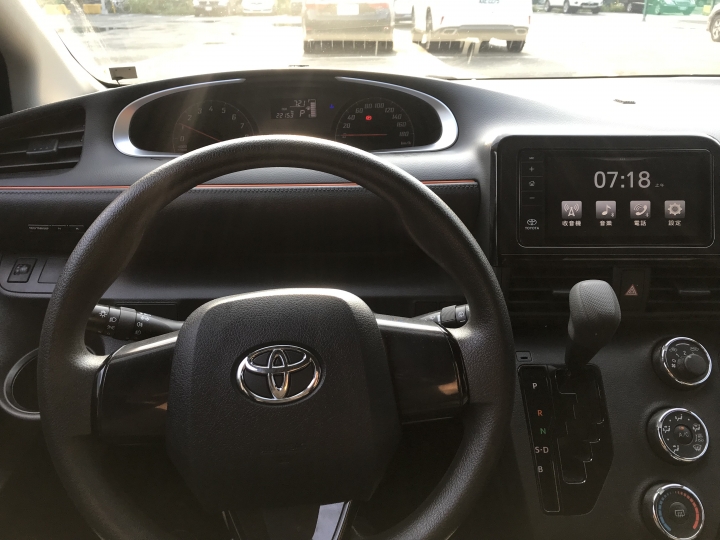 [iRent租車分享] Toyota Sienta