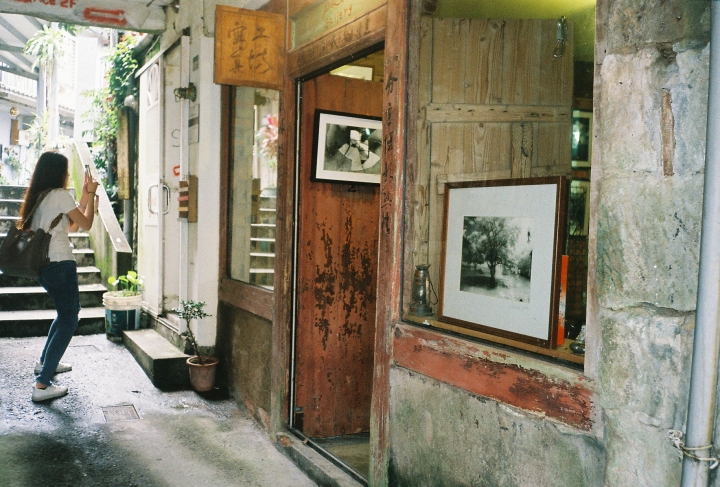 [Nikon TW20 QD]底片裝了就只好拍底片[Kodak 400]