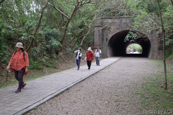 苗栗竹南彈孔下的安寧-崎頂子母隧道+崎頂車站