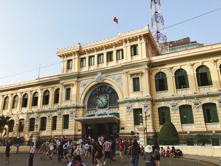 【Vietnam.走跳】胡志明週末提案(下)紅教堂.郵政總局.濱城市場.范五老街